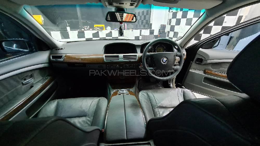 BMW 7 Series 2003 for Sale in Islamabad BMW 7 Series 2003 for Sale in Islamabad Image-8