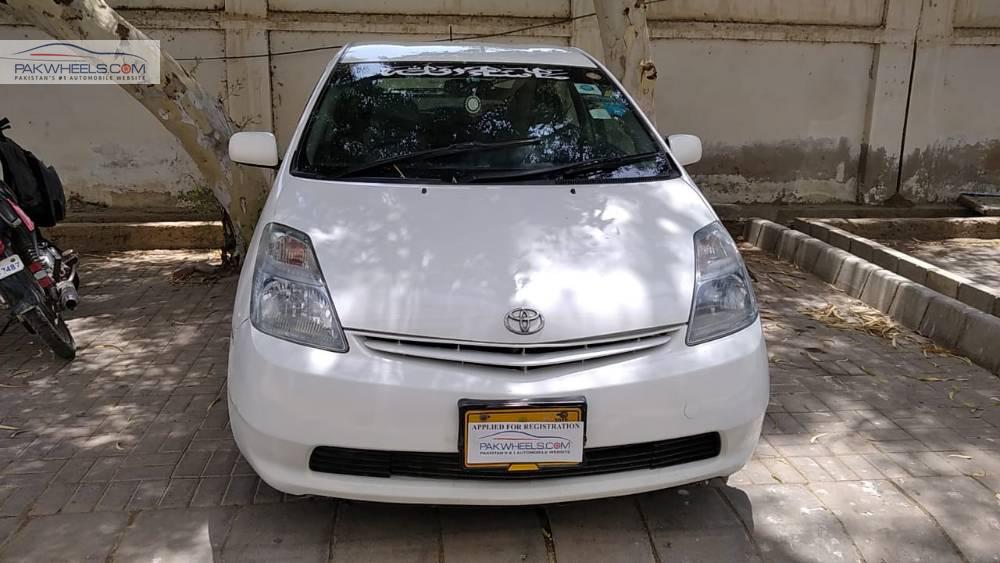 Toyota Prius 2011 for Sale in Karachi Image-1