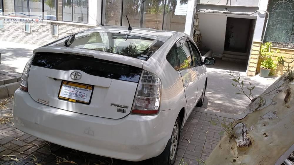 Toyota Prius 2011 for Sale in Karachi Toyota Prius 2011 for Sale in Karachi Image-6