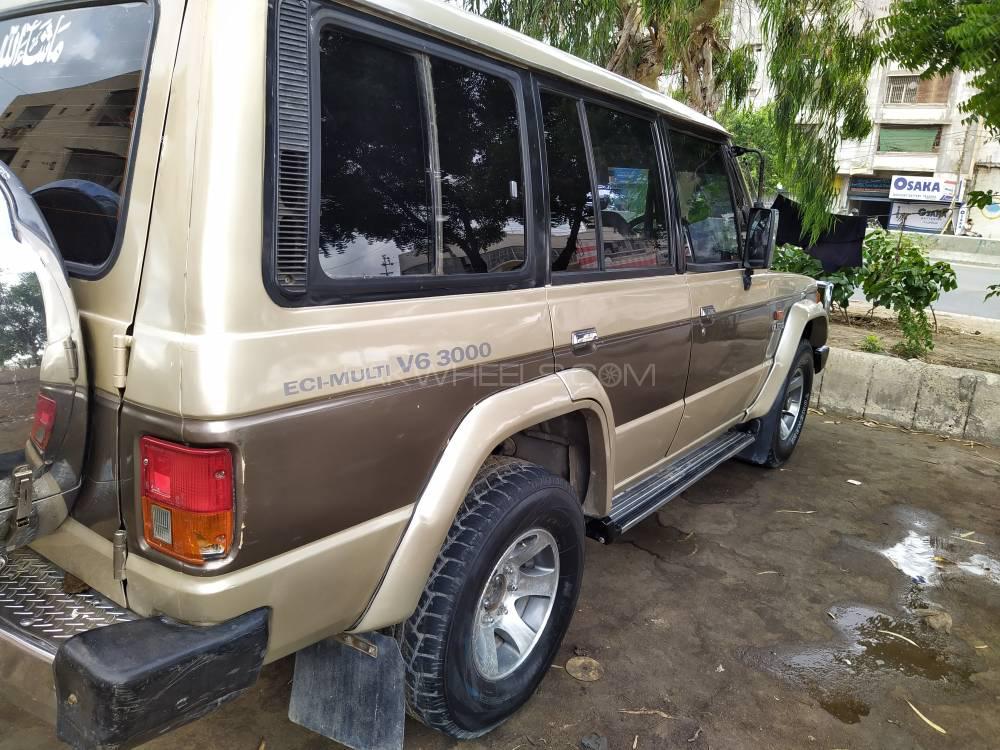 Mitsubishi Pajero 1990 for Sale in Karachi Mitsubishi Pajero 1990 for Sale in Karachi Image-4
