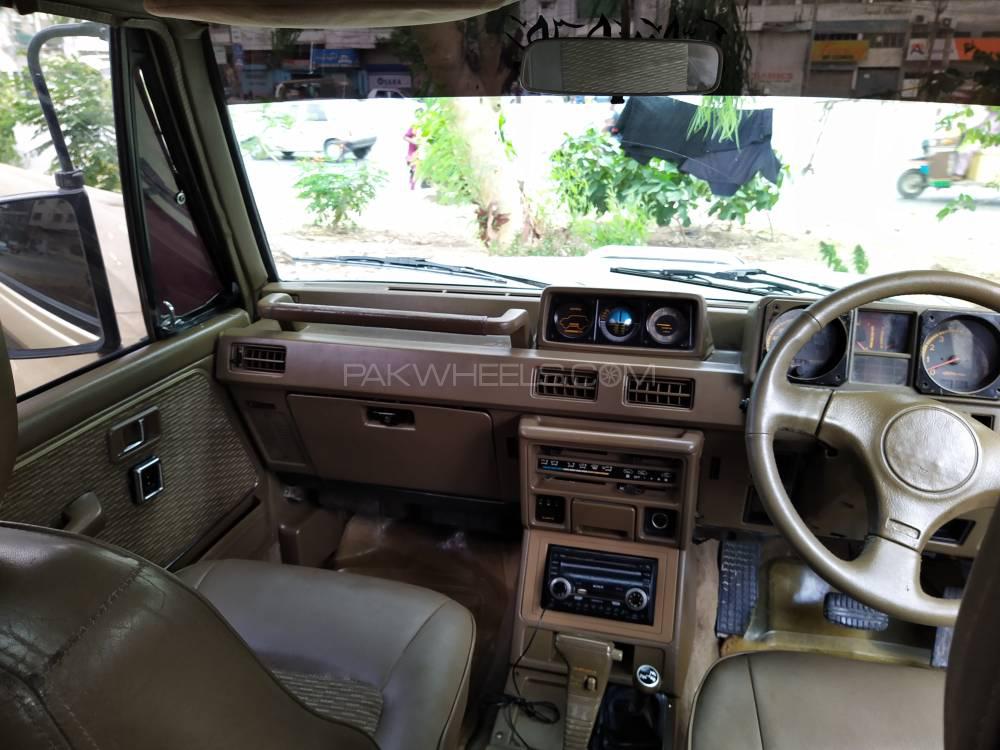 Mitsubishi Pajero 1990 for Sale in Karachi Mitsubishi Pajero 1990 for Sale in Karachi Image-9
