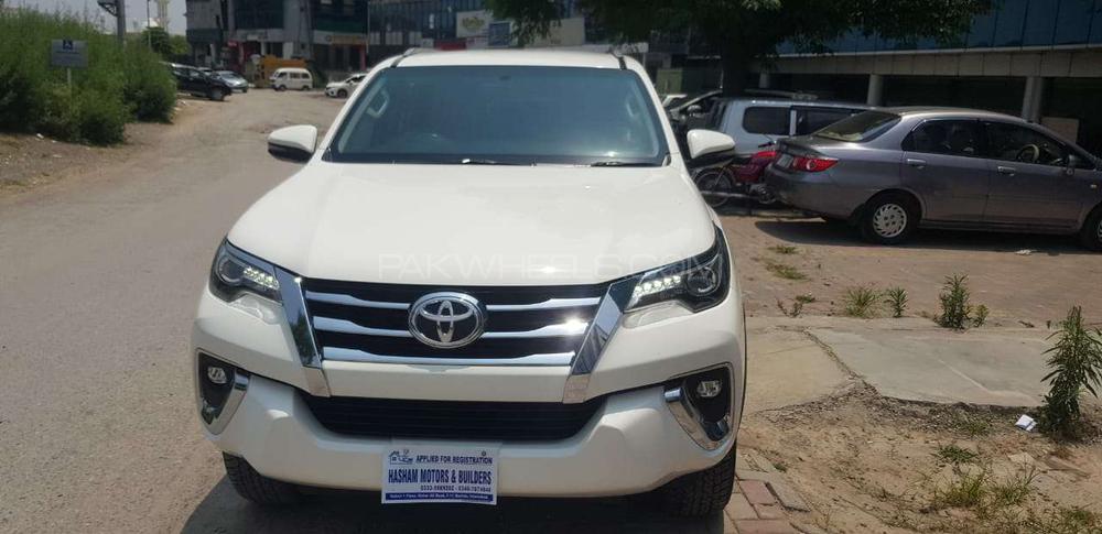 Toyota Fortuner 2019 for Sale in Islamabad Image-1