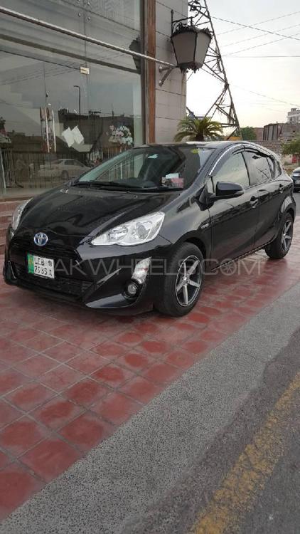Toyota Aqua 2015 for Sale in Lahore Toyota Aqua 2015 for Sale in Lahore Image-2