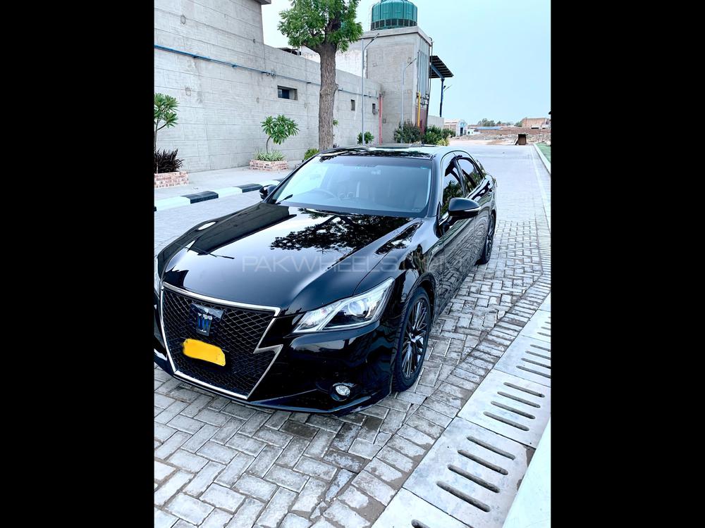 Toyota Crown 2014 for Sale in Hyderabad Image-1