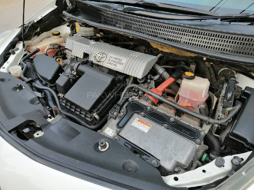 Toyota Prius Alpha 2011 for Sale in Karachi Toyota Prius Alpha 2011 for Sale in Karachi Image-20