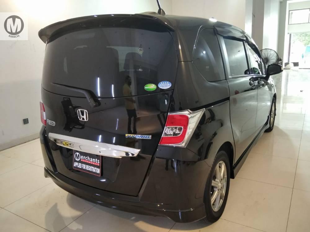 Honda Freed 2015 for Sale in Karachi Honda Freed 2015 for Sale in Karachi Image-17