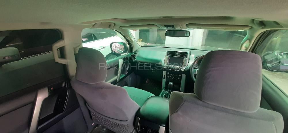 Toyota Prado 2010 for Sale in Dera ismail khan Toyota Prado 2010 for Sale in Dera ismail khan Image-11
