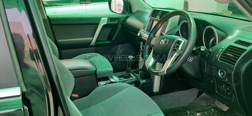 Toyota Prado 2010 for Sale in Dera ismail khan Toyota Prado 2010 for Sale in Dera ismail khan Image-10