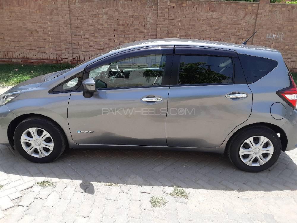 Nissan Note 2017 for Sale in Multan Nissan Note 2017 for Sale in Multan Image-4