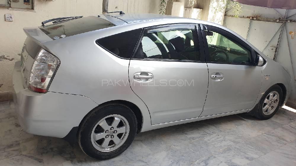 Toyota Prius 2009 for Sale in Peshawar Toyota Prius 2009 for Sale in Peshawar Image-3