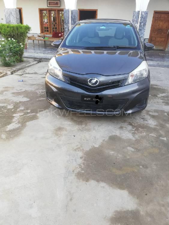 Toyota Vitz 2012 for Sale in Malakand Agency Image-1