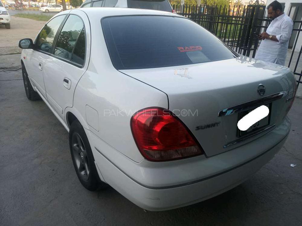 Nissan Sunny 2010 for Sale in Gujranwala Nissan Sunny 2010 for Sale in Gujranwala Image-4