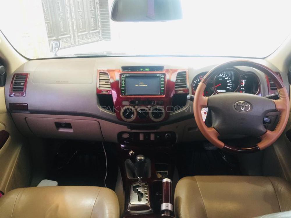 Toyota Hilux 2012 for Sale in Mandi bahauddin Image-1