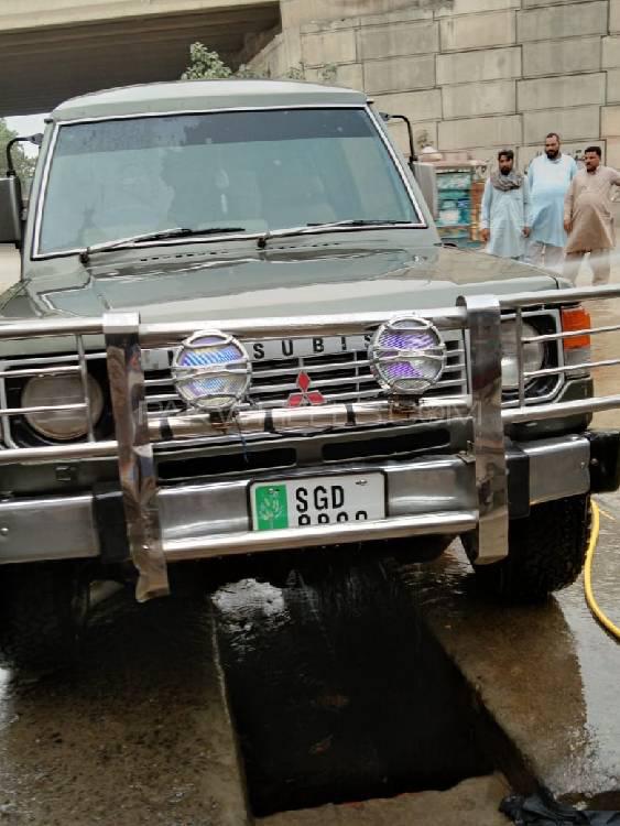 Mitsubishi Pajero 1987 for Sale in Lahore Mitsubishi Pajero 1987 for Sale in Lahore Image-6