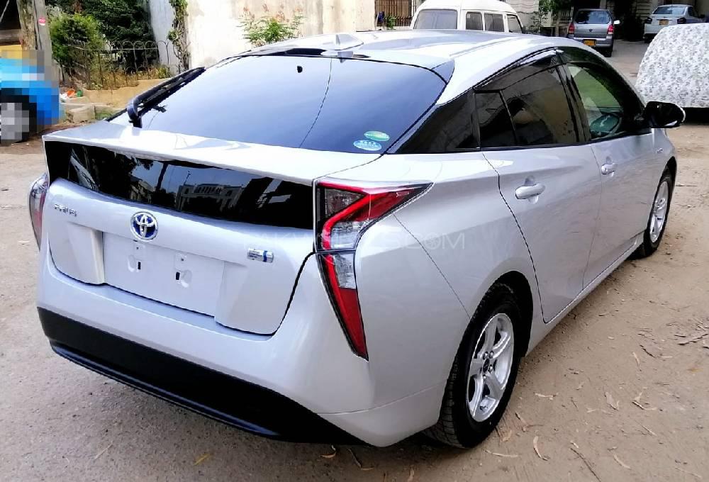 Toyota Prius 2017 for Sale in Karachi Toyota Prius 2017 for Sale in Karachi Image-5