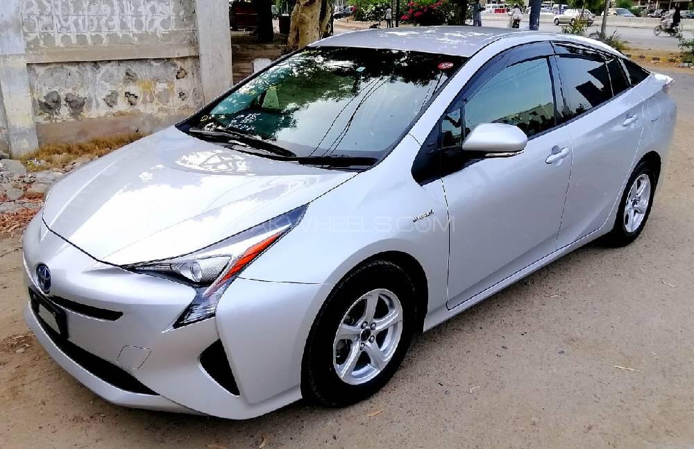 Toyota Prius 2017 for Sale in Karachi Toyota Prius 2017 for Sale in Karachi Image-2