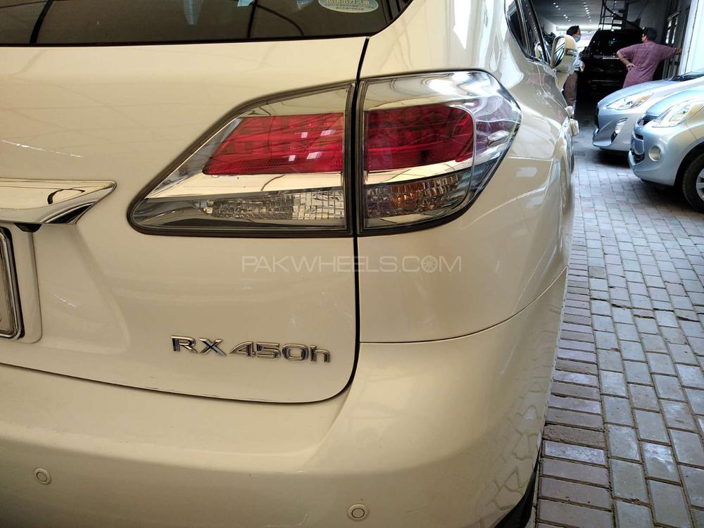 Lexus RX Series 2012 for Sale in Lahore Lexus RX Series 2012 for Sale in Lahore Image-4