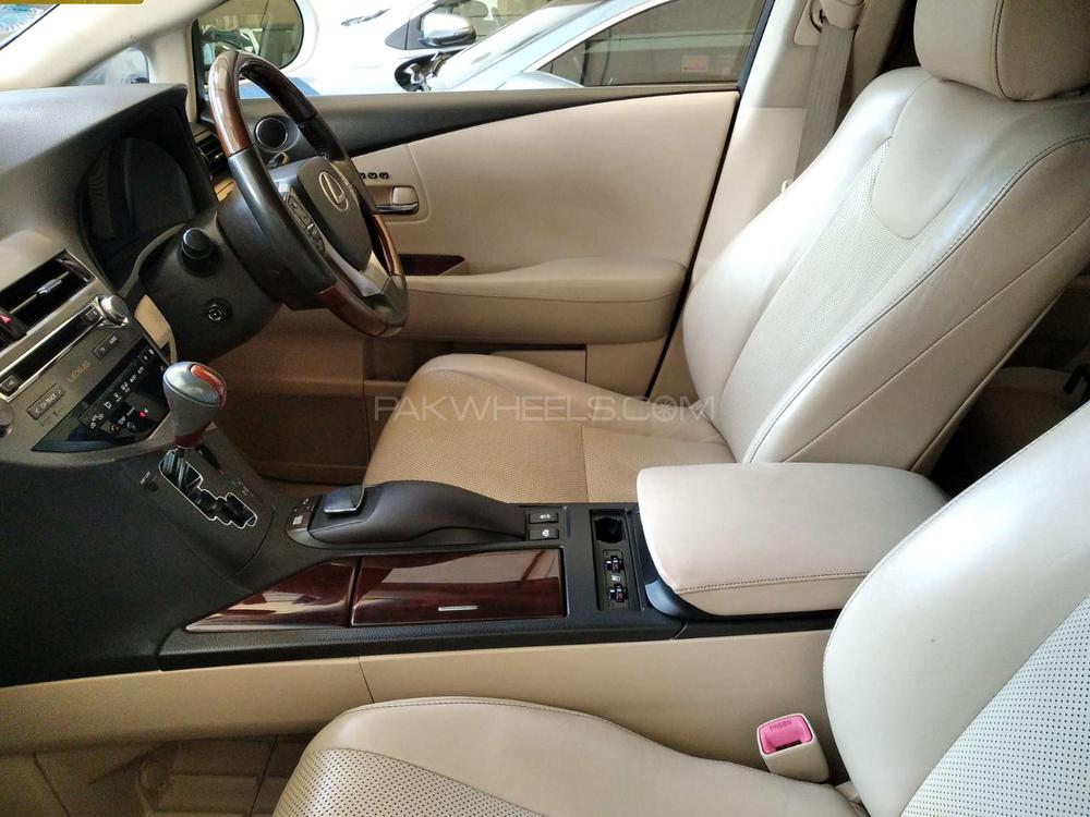 Lexus RX Series 2012 for Sale in Lahore Lexus RX Series 2012 for Sale in Lahore Image-10