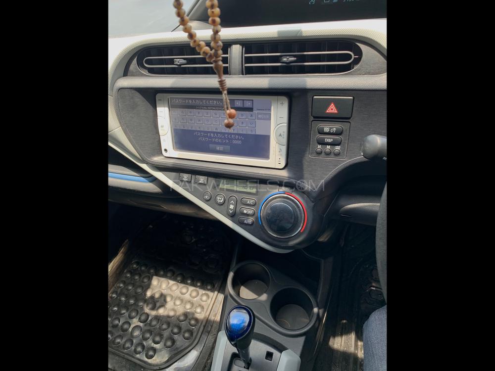 Toyota Aqua 2014 for Sale in Lahore Toyota Aqua 2014 for Sale in Lahore Image-9