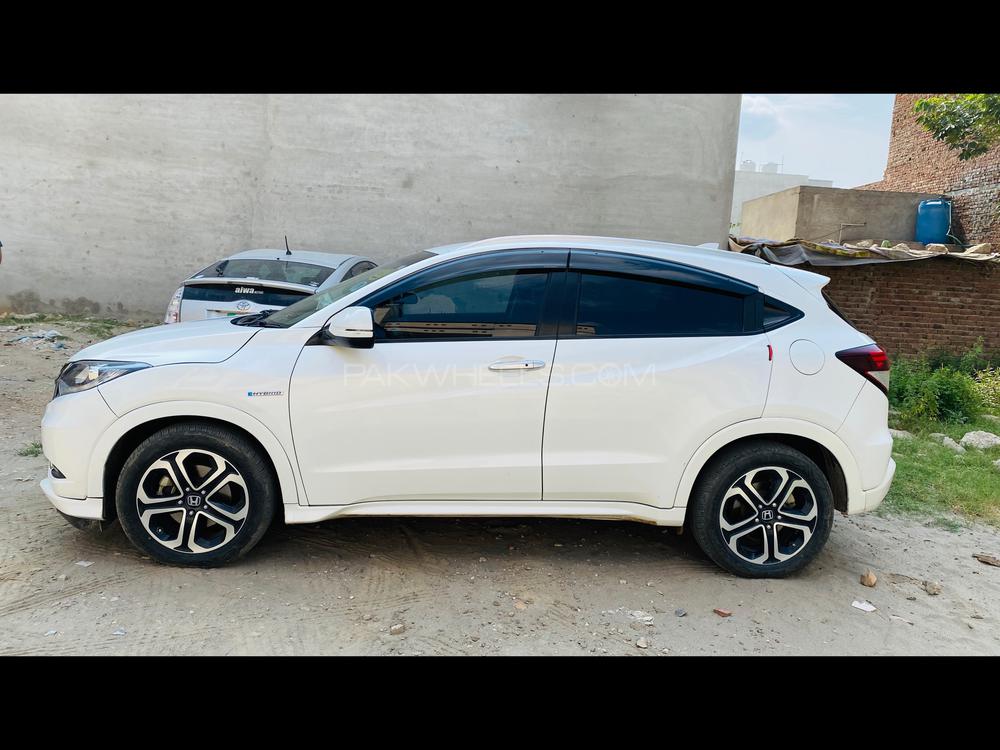 Honda Vezel 2014 for Sale in Gujrat Honda Vezel 2014 for Sale in Gujrat Image-2