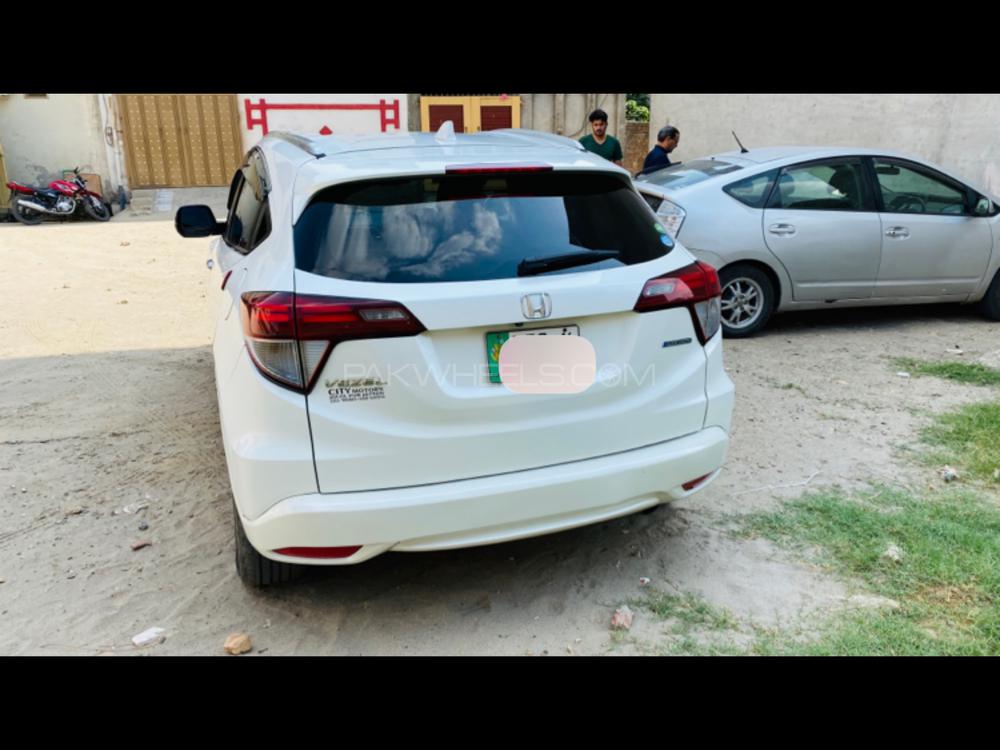 Honda Vezel 2014 for Sale in Gujrat Honda Vezel 2014 for Sale in Gujrat Image-6