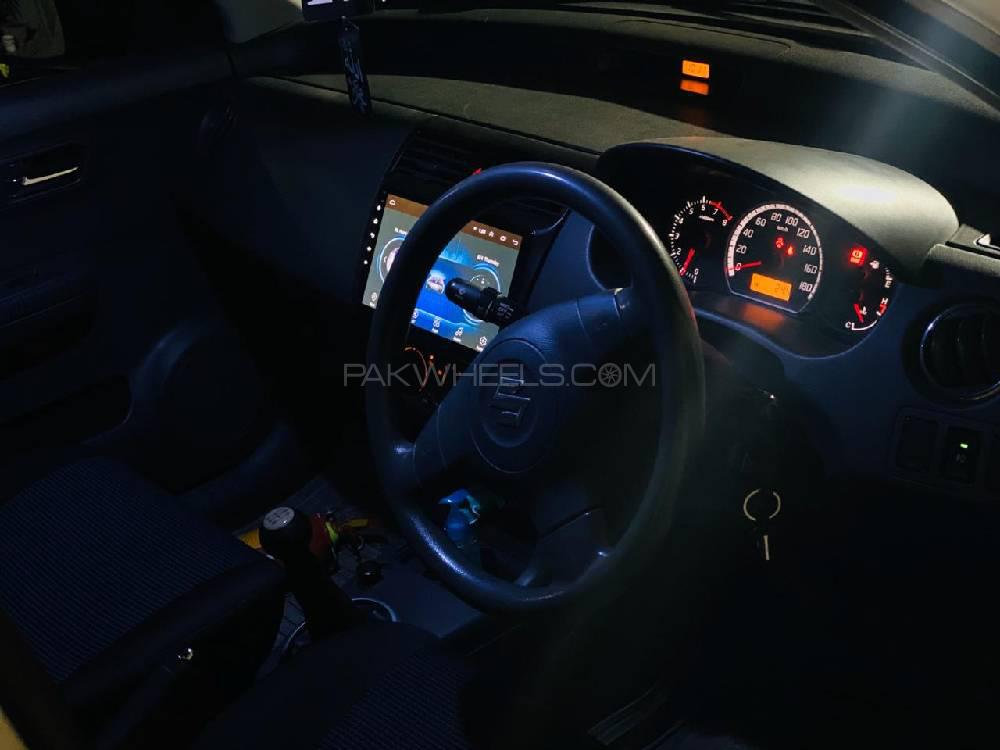 Suzuki Swift 2013 for Sale in Kohat Suzuki Swift 2013 for Sale in Kohat Image-3