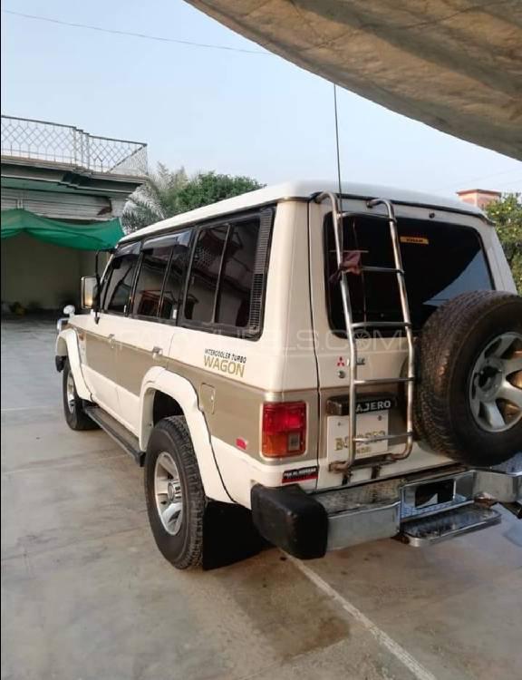 Mitsubishi Pajero 1985 for Sale in Dera ismail khan Image-1