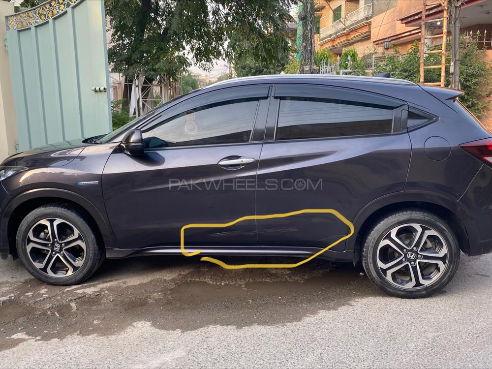 Honda Vezel 2014 for Sale in Lahore Honda Vezel 2014 for Sale in Lahore Image-4