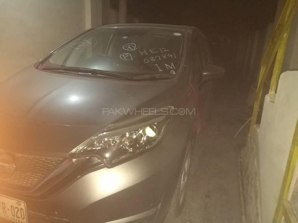 Nissan Note 2017 for Sale in Peshawar Nissan Note 2017 for Sale in Peshawar Image-2