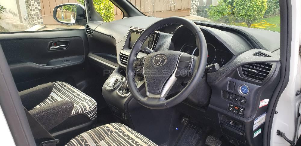 Toyota Noah 2015 for Sale in Islamabad Toyota Noah 2015 for Sale in Islamabad Image-6