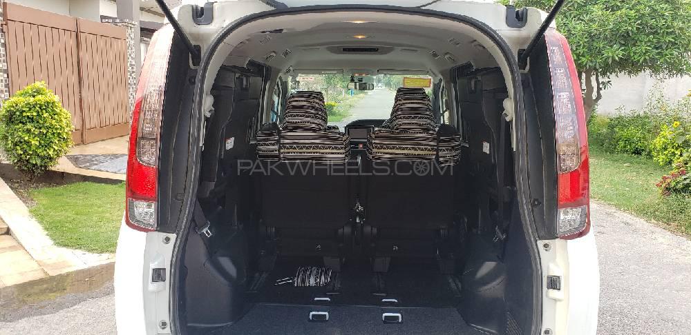 Toyota Noah 2015 for Sale in Islamabad Toyota Noah 2015 for Sale in Islamabad Image-13