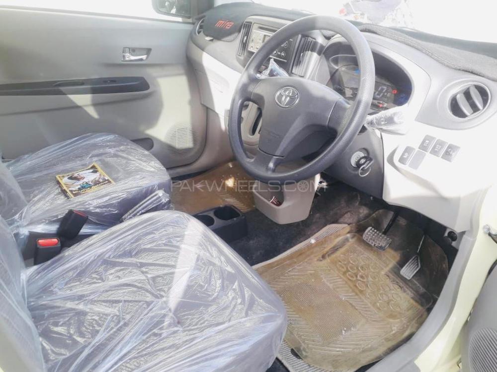 Toyota Pixis Epoch 2014 for Sale in Karachi Toyota Pixis Epoch 2014 for Sale in Karachi Image-6