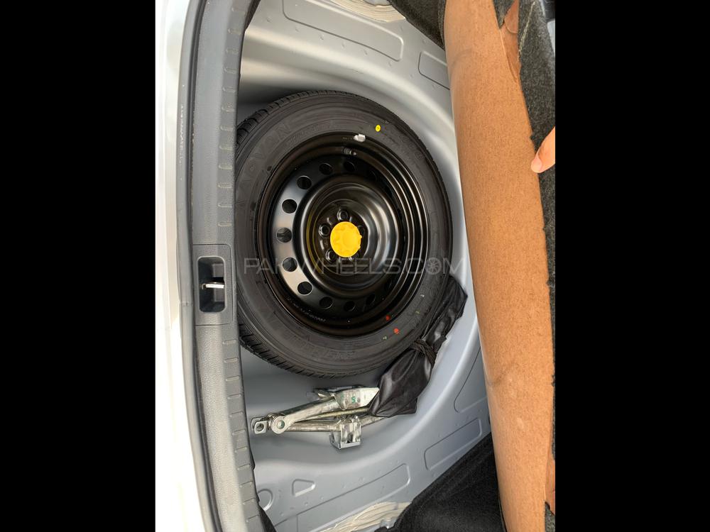 Toyota Corolla 2018 for Sale in Karachi Toyota Corolla 2018 for Sale in Karachi Image-12