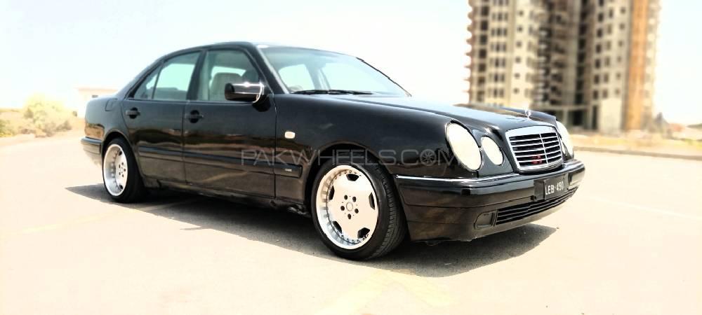 Mercedes Benz E Class 1996 for Sale in Karachi Image-1