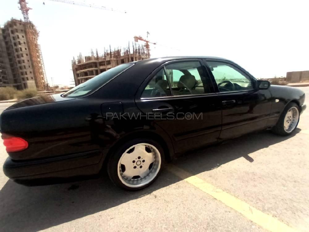 Mercedes Benz E Class 1996 for Sale in Karachi Mercedes Benz E Class 1996 for Sale in Karachi Image-7