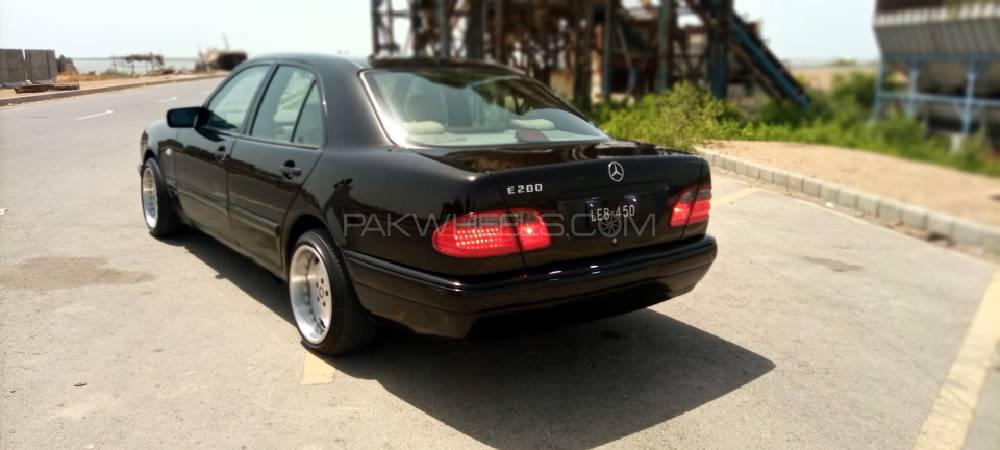 Mercedes Benz E Class 1996 for Sale in Karachi Mercedes Benz E Class 1996 for Sale in Karachi Image-3