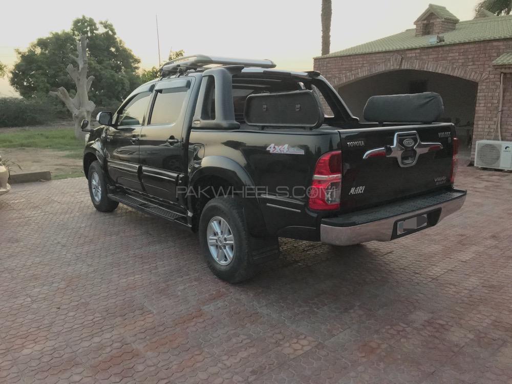 Toyota Hilux 2014 for Sale in Hyderabad Image-1