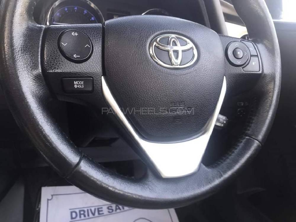 Toyota Corolla 2018 for Sale in Karachi Toyota Corolla 2018 for Sale in Karachi Image-12