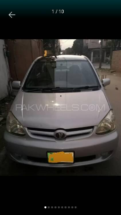 Toyota Platz 2004 for Sale in Lahore Image-1
