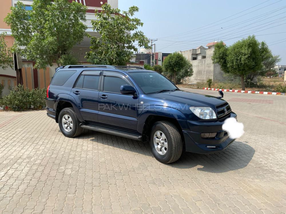 Toyota Surf 2004 for Sale in Okara Image-1