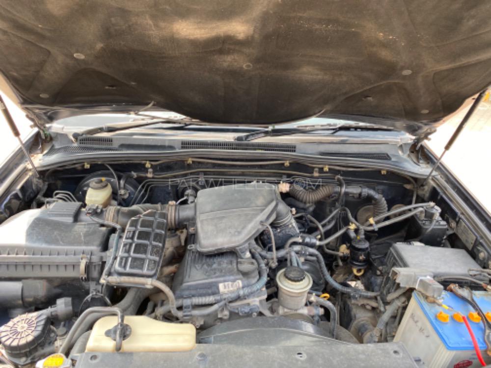 Toyota Surf 2004 for Sale in Okara Toyota Surf 2004 for Sale in Okara Image-9