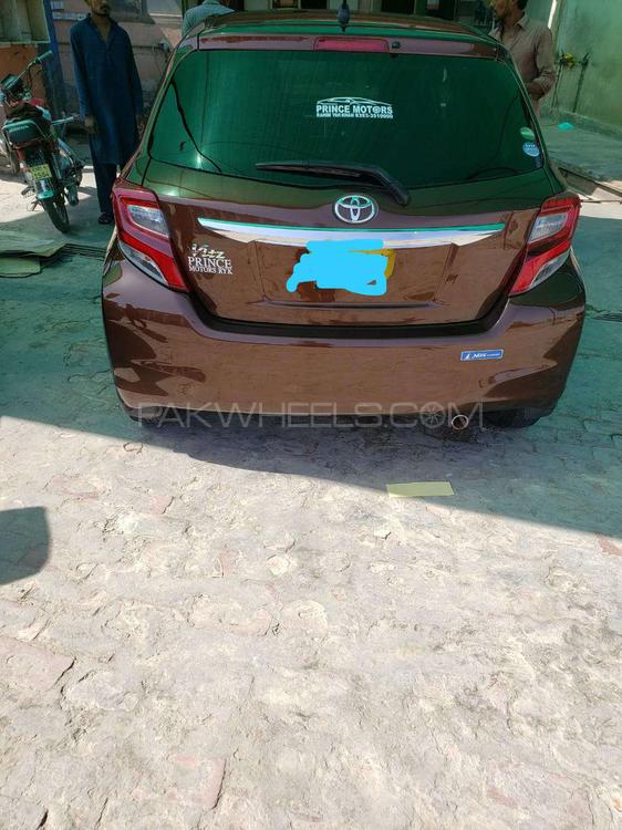 Toyota Vitz 2014 for Sale in Rahim Yar Khan Toyota Vitz 2014 for Sale in Rahim Yar Khan Image-3