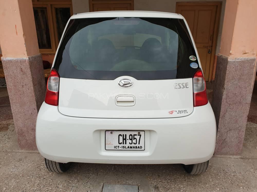 Daihatsu Esse 2011 for Sale in Peshawar Image-1