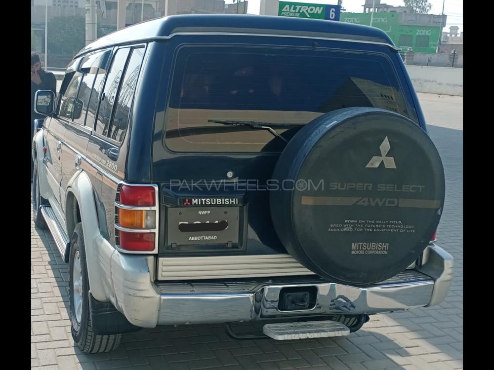 Mitsubishi Pajero 1999 for Sale in Khanewal Mitsubishi Pajero 1999 for Sale in Khanewal Image-4