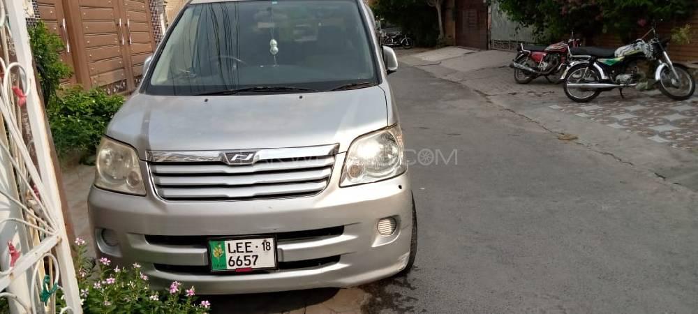 Toyota Noah 2011 for Sale in Lahore Image-1