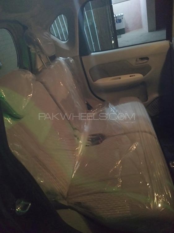 Daihatsu Move 2015 for Sale in Karachi Daihatsu Move 2015 for Sale in Karachi Image-4