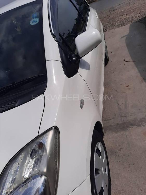 Toyota Vitz 2006 for Sale in Nowshera Toyota Vitz 2006 for Sale in Nowshera Image-3