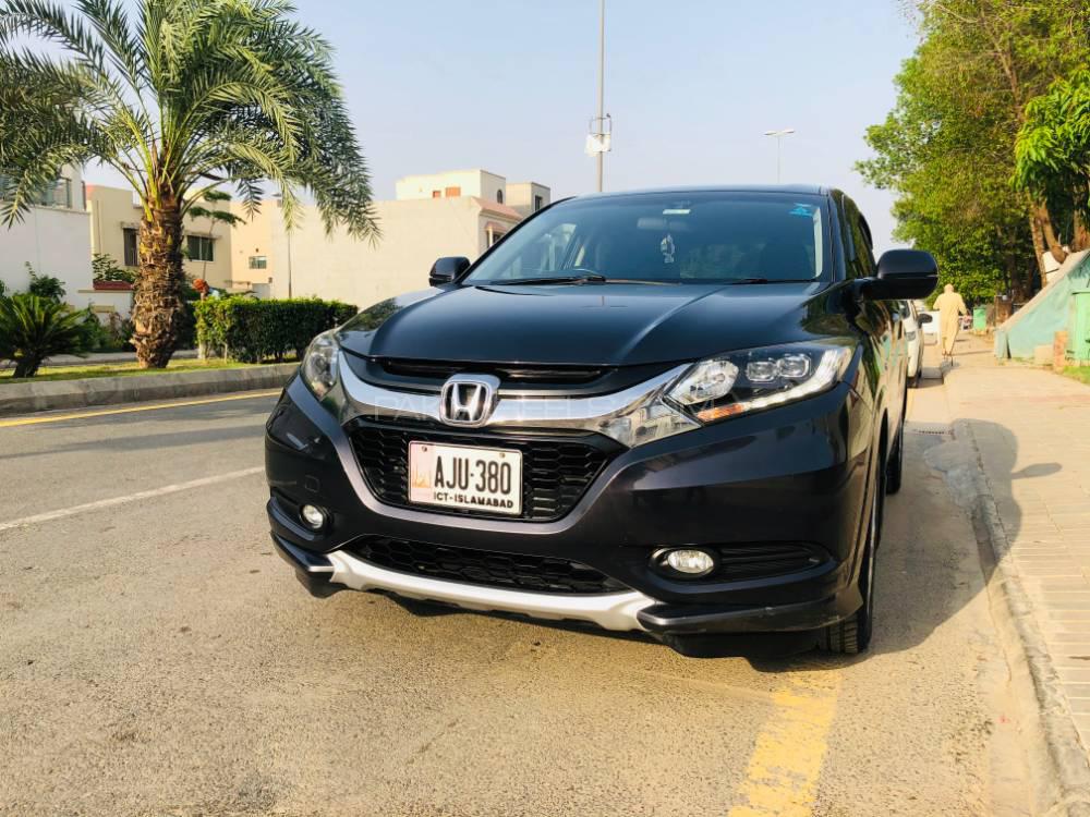 Honda Vezel 2014 for Sale in Lahore Image-1