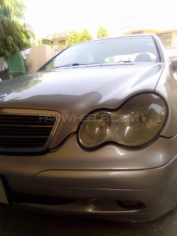 Mercedes Benz C Class 2003 for Sale in Lahore Image-1