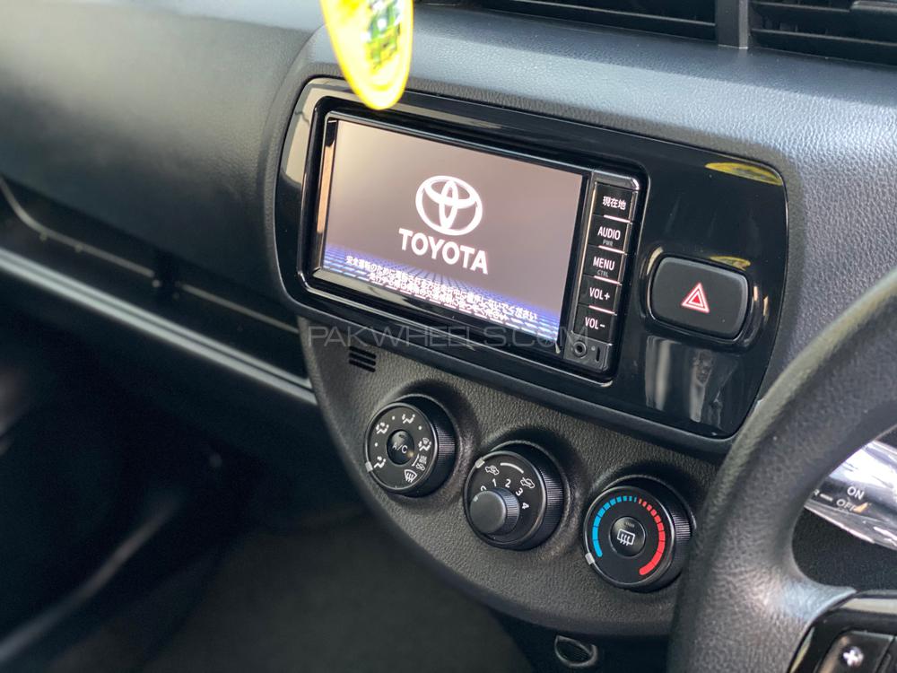 Toyota Vitz 2017 for Sale in Lahore Toyota Vitz 2017 for Sale in Lahore Image-10